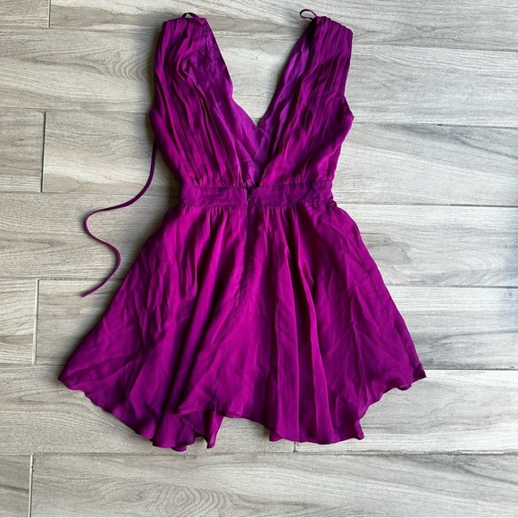 Elegant Bright Purple Sleeveless Dress - Picture 3 of 4